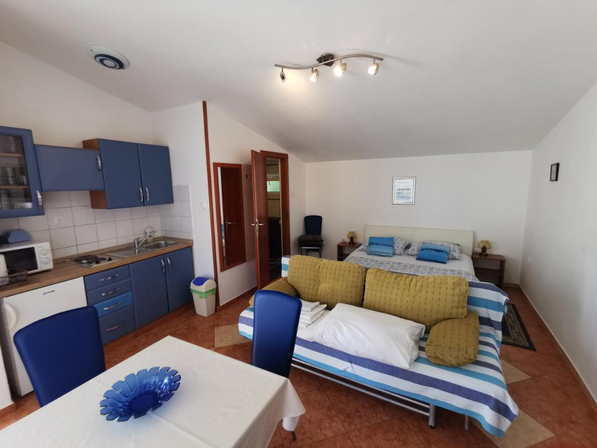 Studio Apartments Jasminka Selce Εξωτερικό φωτογραφία