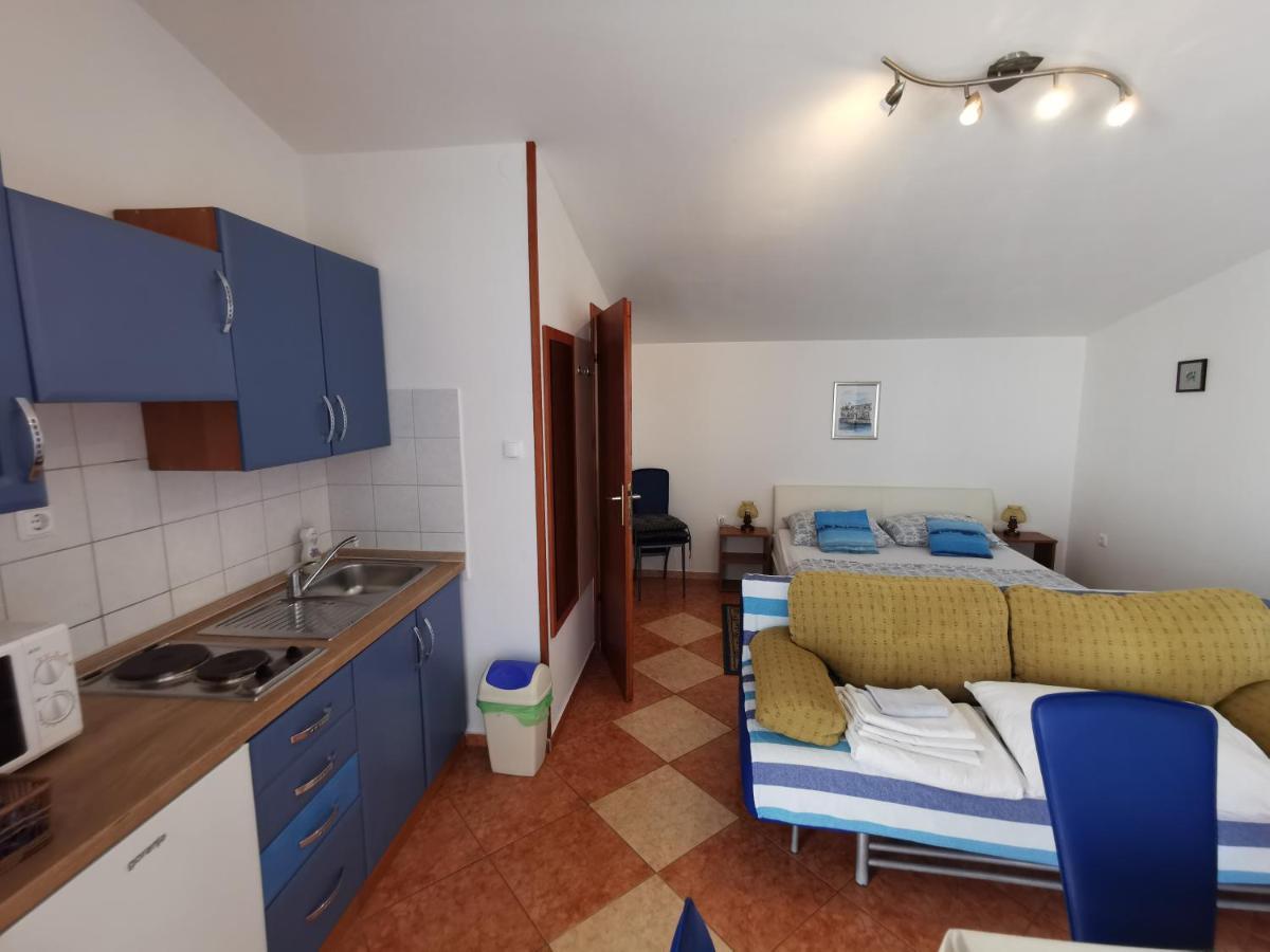 Studio Apartments Jasminka Selce Εξωτερικό φωτογραφία