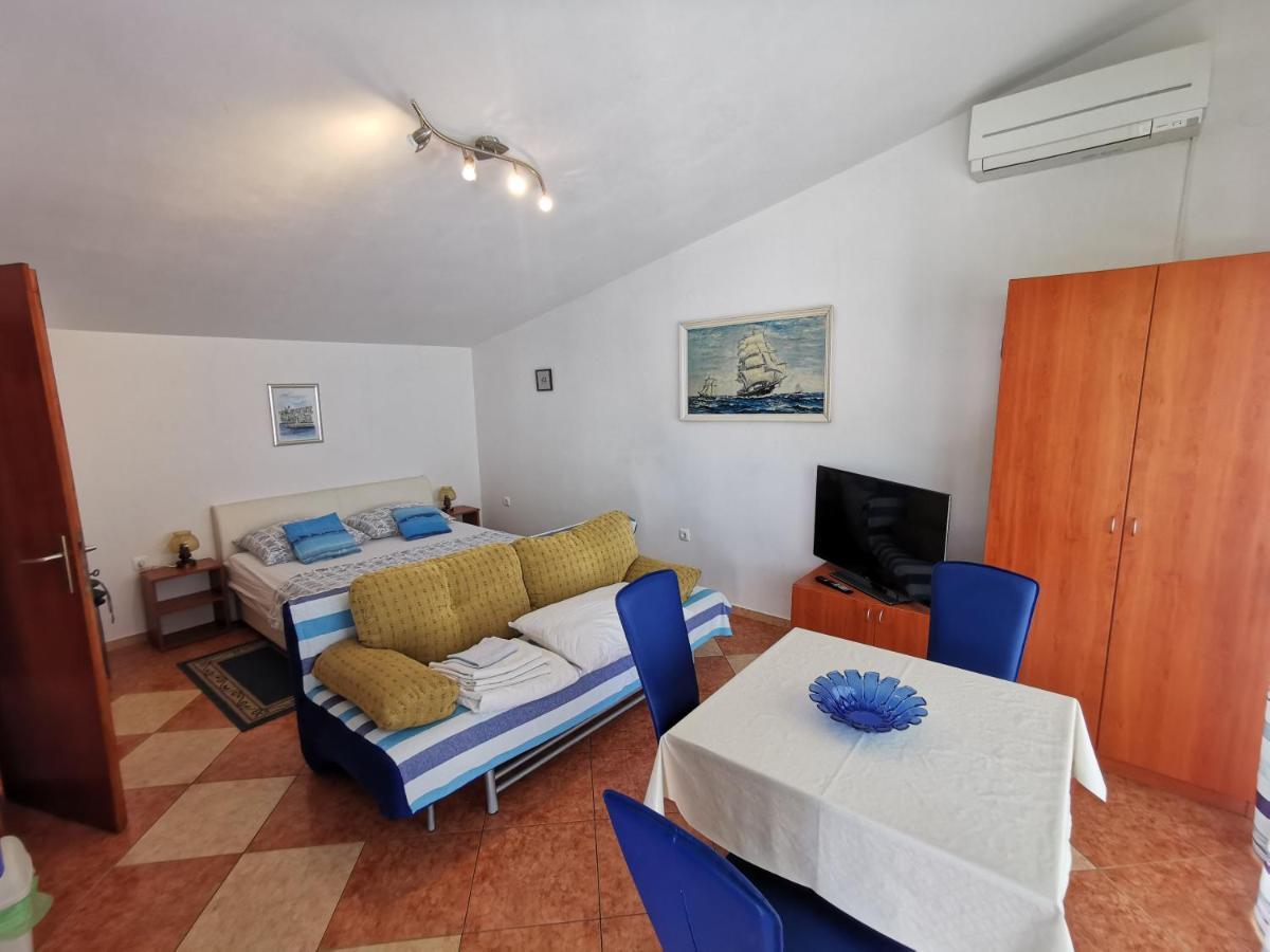 Studio Apartments Jasminka Selce Εξωτερικό φωτογραφία