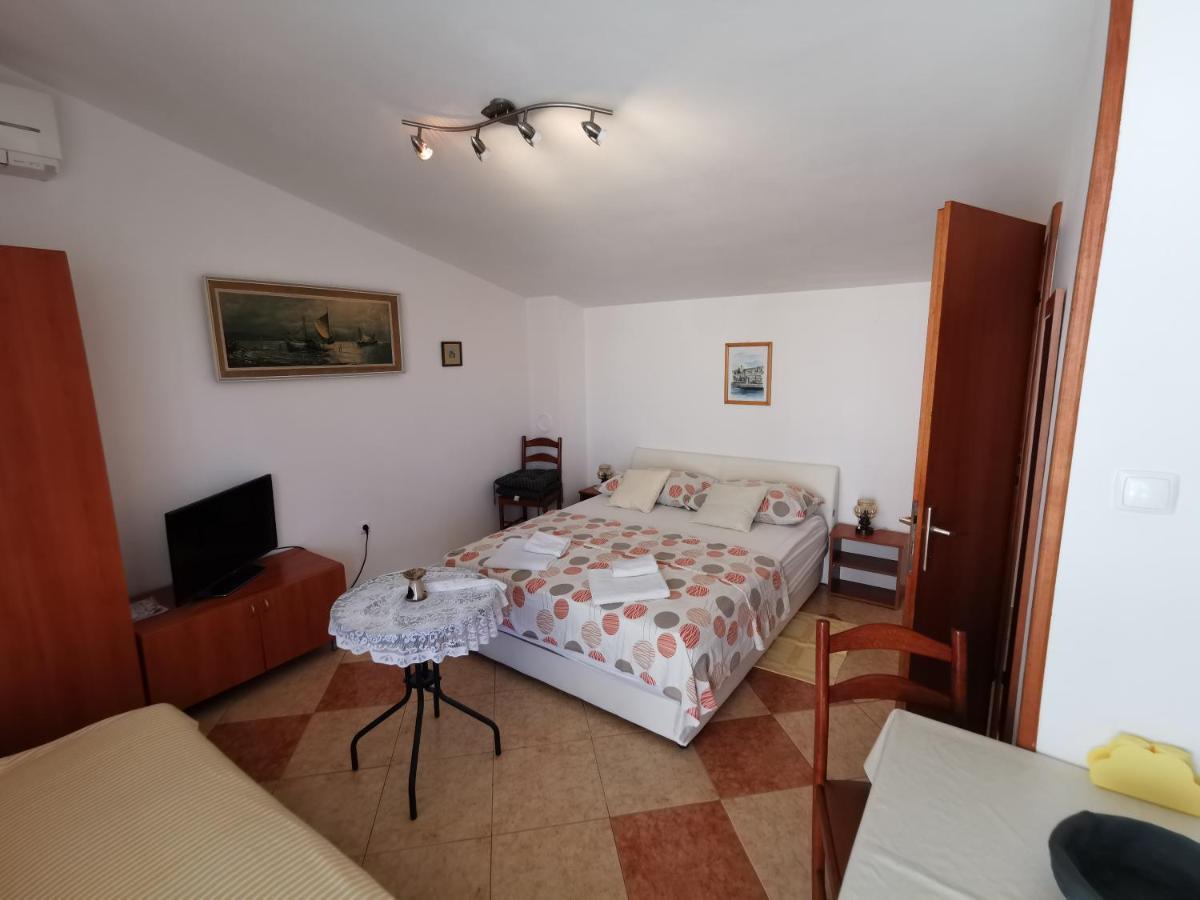 Studio Apartments Jasminka Selce Εξωτερικό φωτογραφία