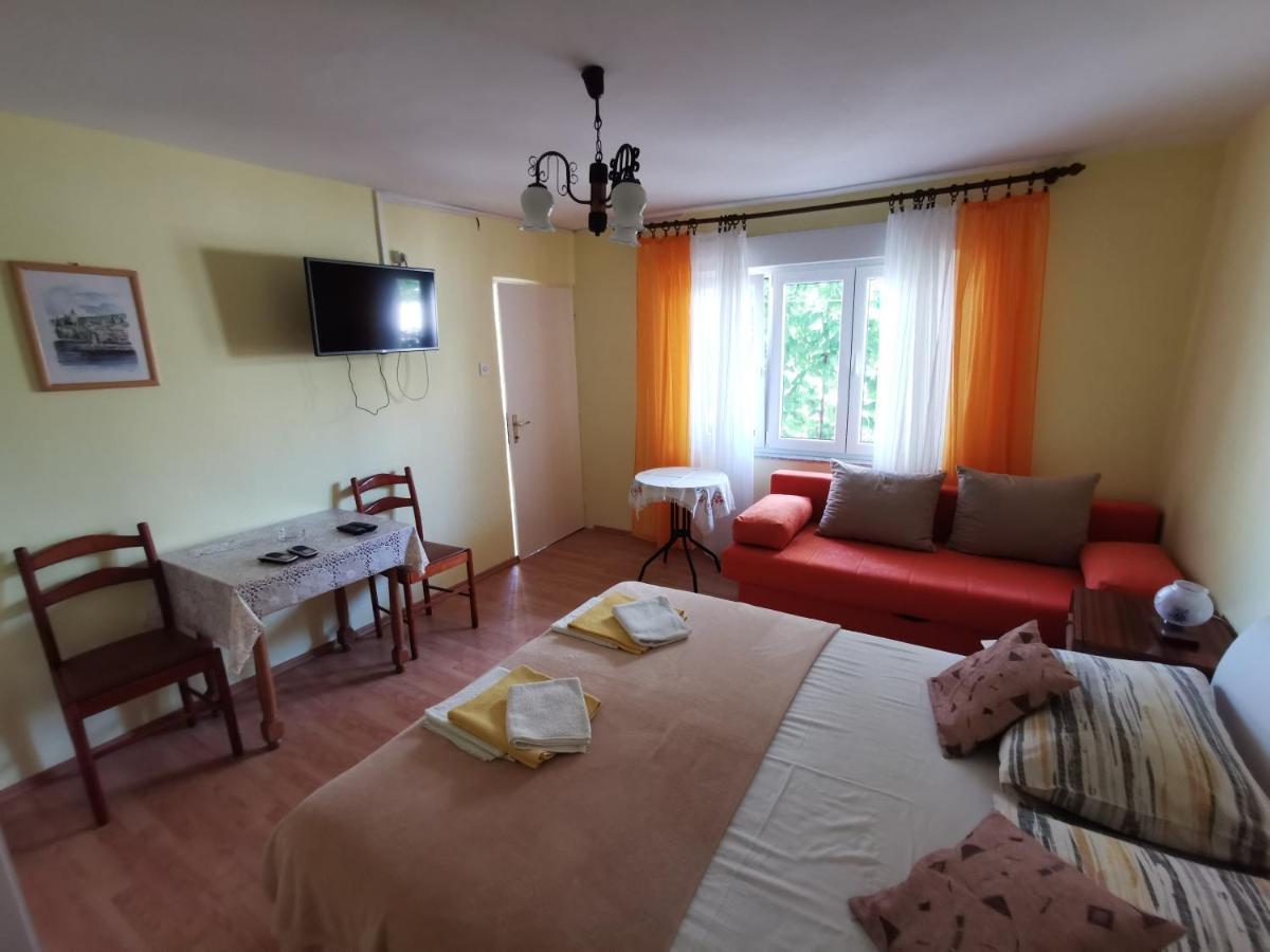 Studio Apartments Jasminka Selce Εξωτερικό φωτογραφία