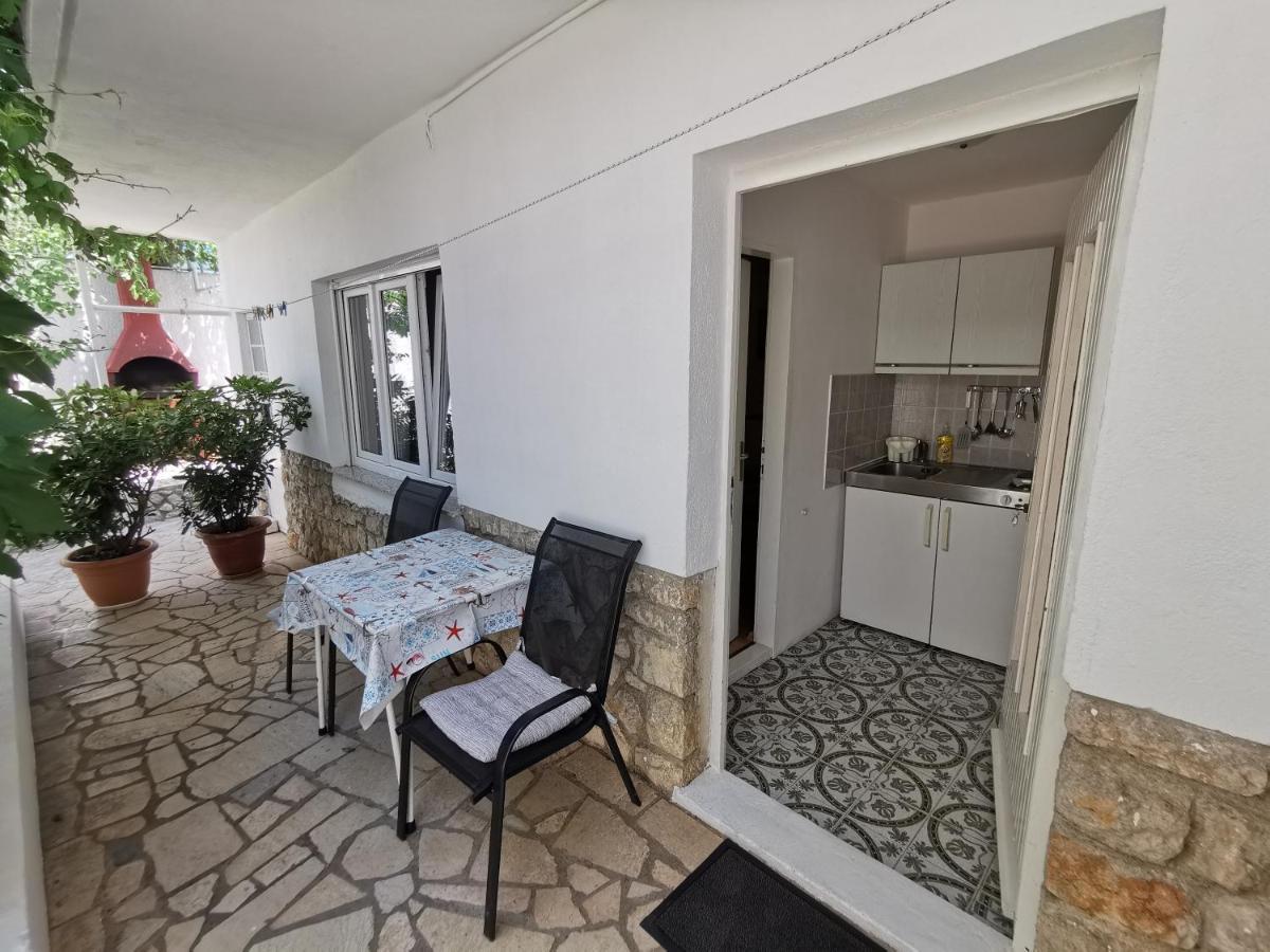 Studio Apartments Jasminka Selce Εξωτερικό φωτογραφία