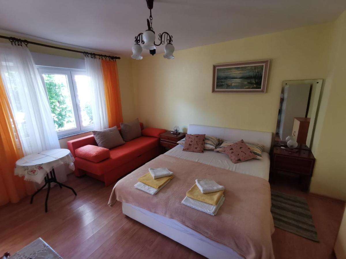 Studio Apartments Jasminka Selce Εξωτερικό φωτογραφία